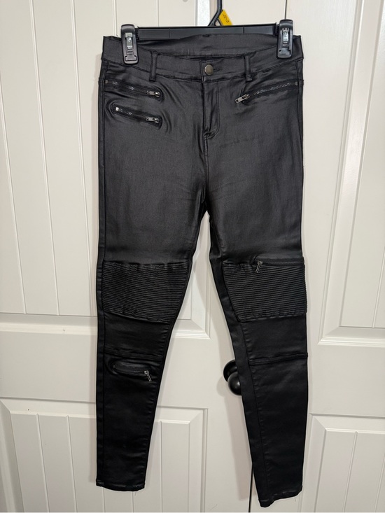 Pants - Women's Black Moto Skinny Pants with Zipper Accents